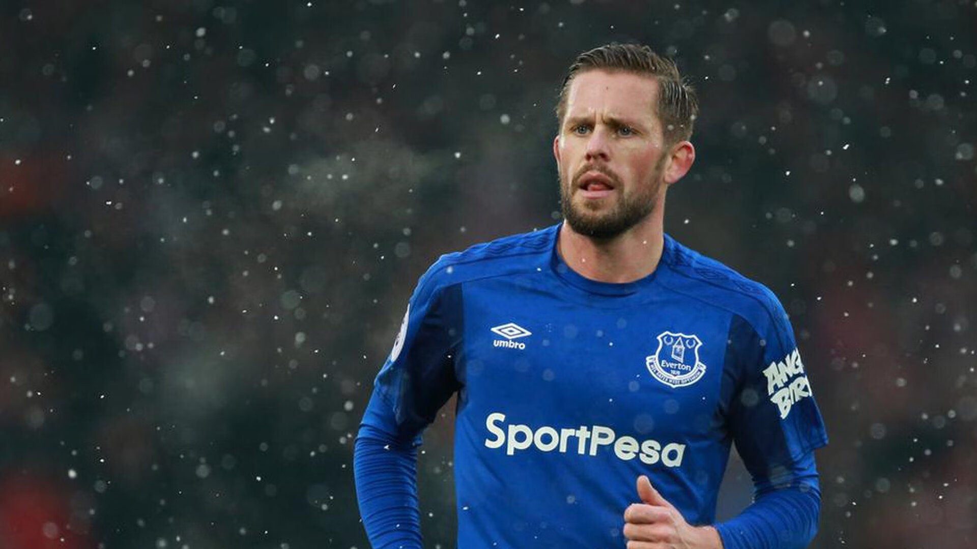 “华金·托比利亚的速度与反应力，为美洲狮队提供强大防守保障”