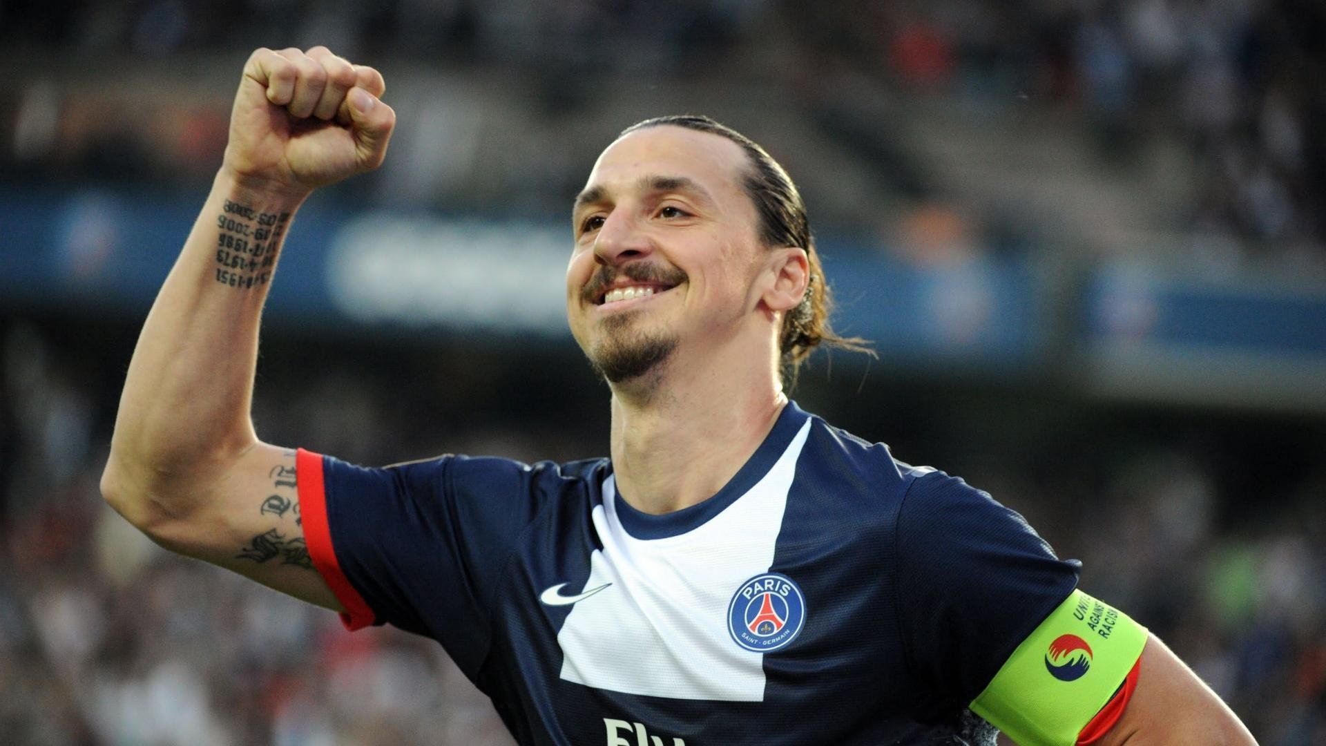 世界攀岩锦标赛决赛中国队斩获首金，世界攀岩日